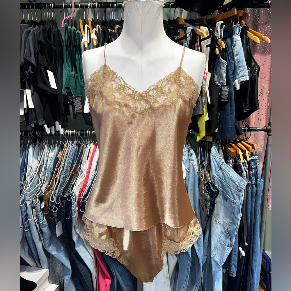 Vintage 90s 2pc lace satin cami and tap short panty set